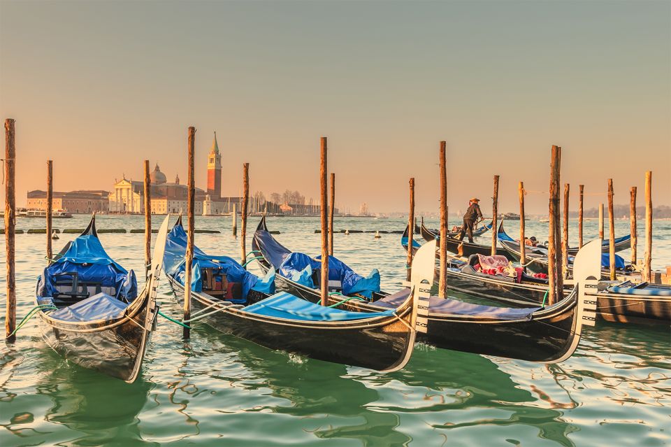 Venice: Private Gondola Cruise for up to 5 Passengers - The ride length reality: why 30 minutes can turn into less