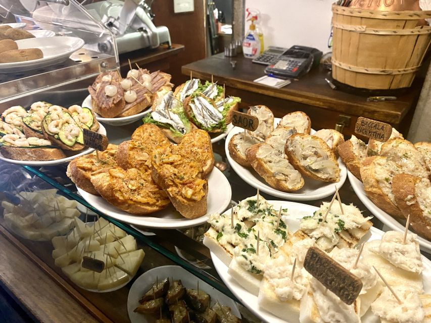 Venice: Street Food Tour with a Local Guide and Tastings - The Tastings: Cicchetti, Buranelli Biscuits, Gelato, and More