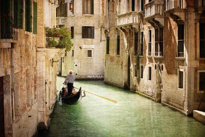 Venice Walking Tour and Gondola Ride - Getting Started Behind St Mark’s Square (Bacino Orseolo)