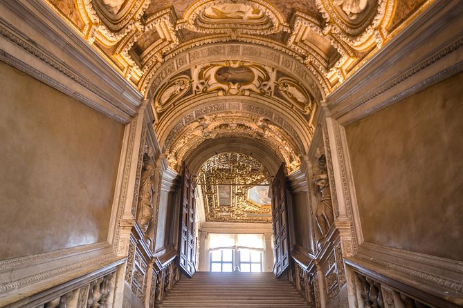 Venice's Best: Basilica, Doge's Palace, Gondola & History Gallery - The History Gallery VR: a short reset that improves your Basilica and Doge visits