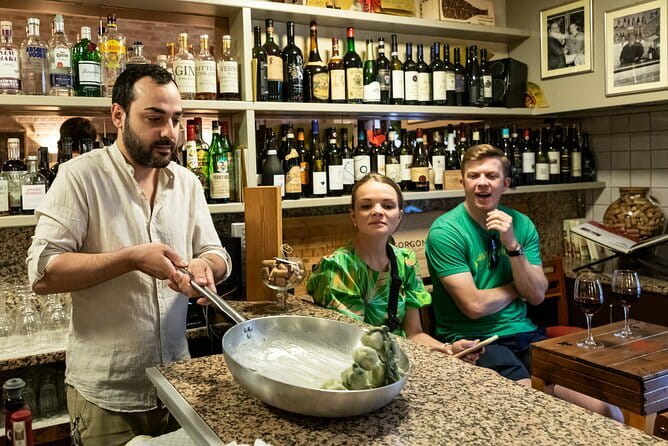 Winner 2025 Florence Sunset Food & Wine Tour by Eating Europe - Why This Florence Sunset Tour Starts in Piazza Santo Spirito